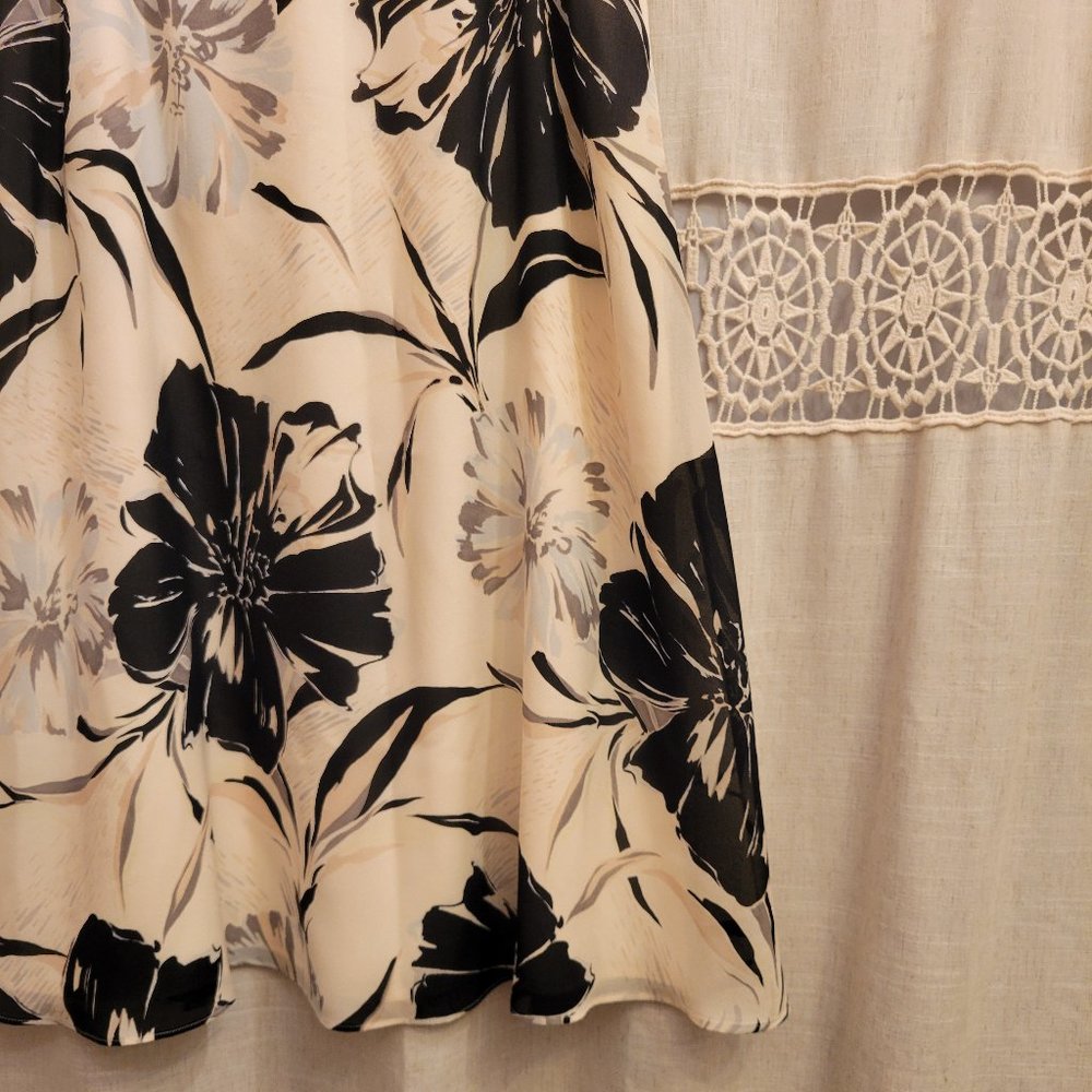 Talbots Black/White Floral Pattern Pure Silk Midi Skirt - Picture 3 of 11